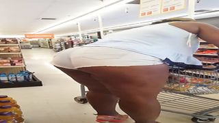 Thick black booty at the grocery store--_short_preview.mp4