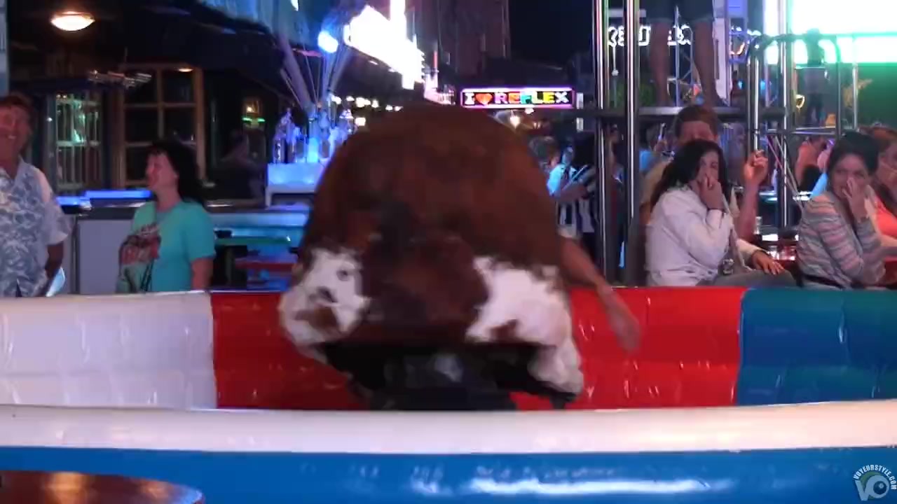 Craziest bull ride reveals the girl's private parts