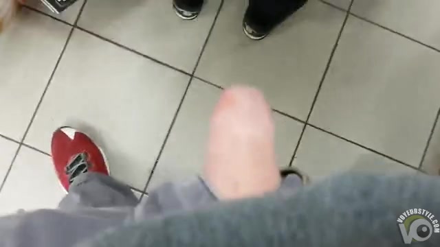 Pulling out his cock for pretty girls in the convenience store