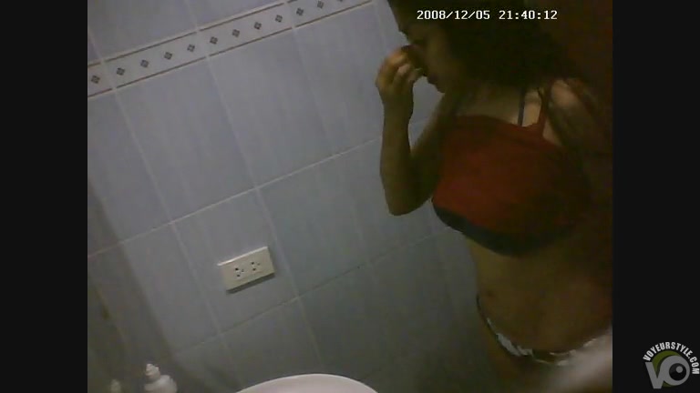 Latin girl strips everything off in her bathroom