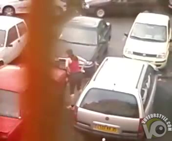 Intriguing fast runner takes a slash between two cars