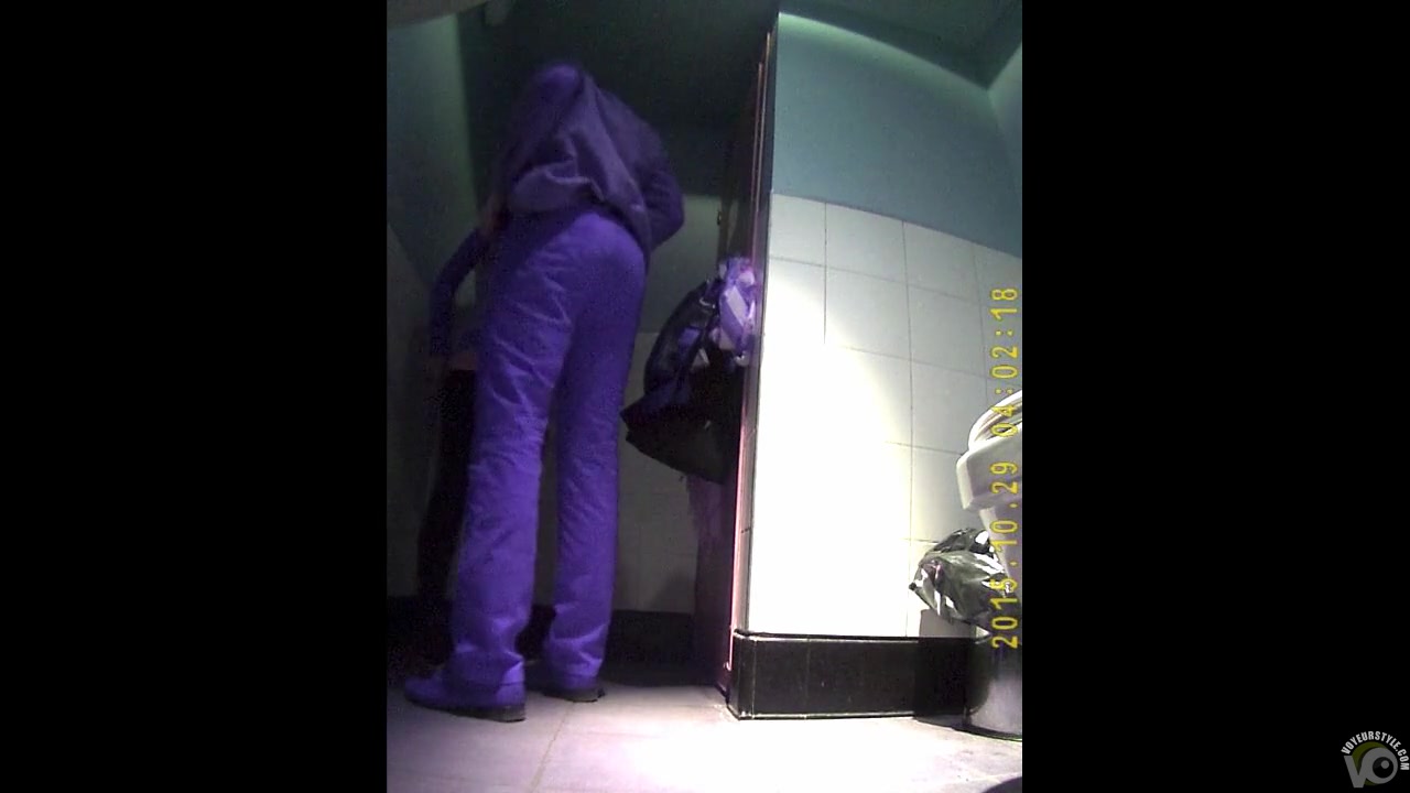 Couple gets it on in a public toilet with a spy cam rolling