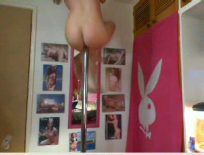 18 years old curvy webcam babe gives me hot pole dance