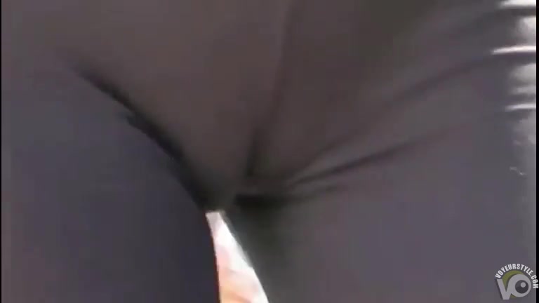 Second skin spandex pants on a girl in public