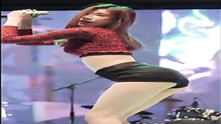 Hot Korean girls singing and dancing on stage--_short_preview.mp4