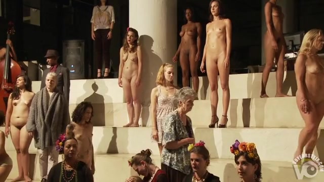 Nude opera naked opera