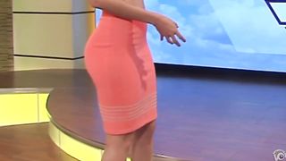 Mexicans surely know how to pick the forecast presenter!--_short_preview.mp4