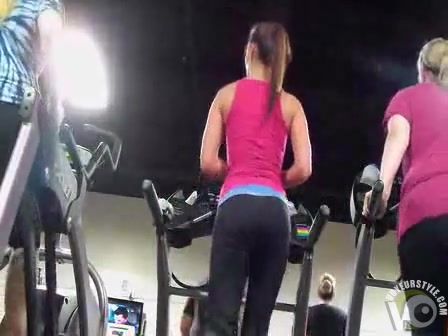 Hot female booty in the gym