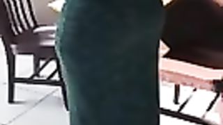 Thick ass chick in a tight dress--_short_preview.mp4