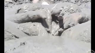 Curvy girl gets naked and plays in the mud--_short_preview.mp4