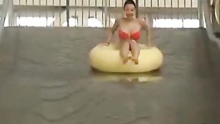 Lovely babe at the water park flashes her nipples--_short_preview.mp4