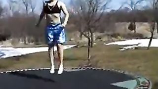 Pounding my girlfriend on the trampoline--_short_preview.mp4