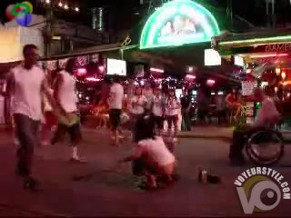 Nastiest woman urinates in the middle of the street of Pattaya
