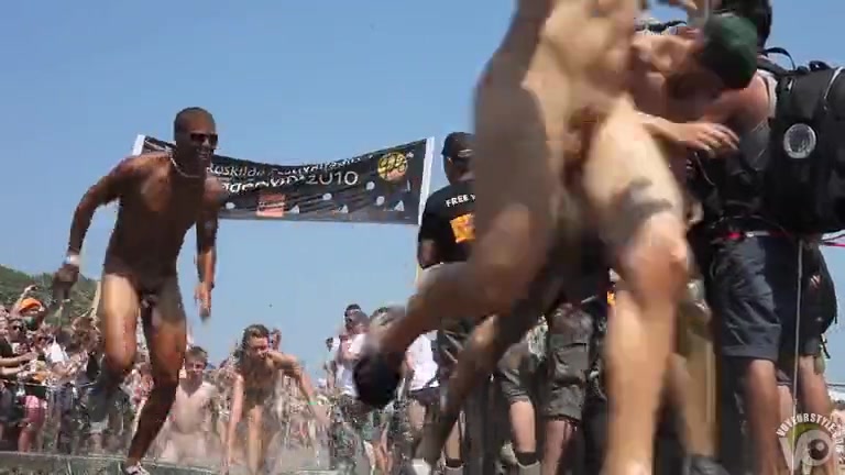 Nudist race with guys and girls running