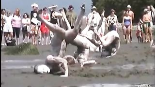 Naked performance art on the beach--_short_preview.mp4