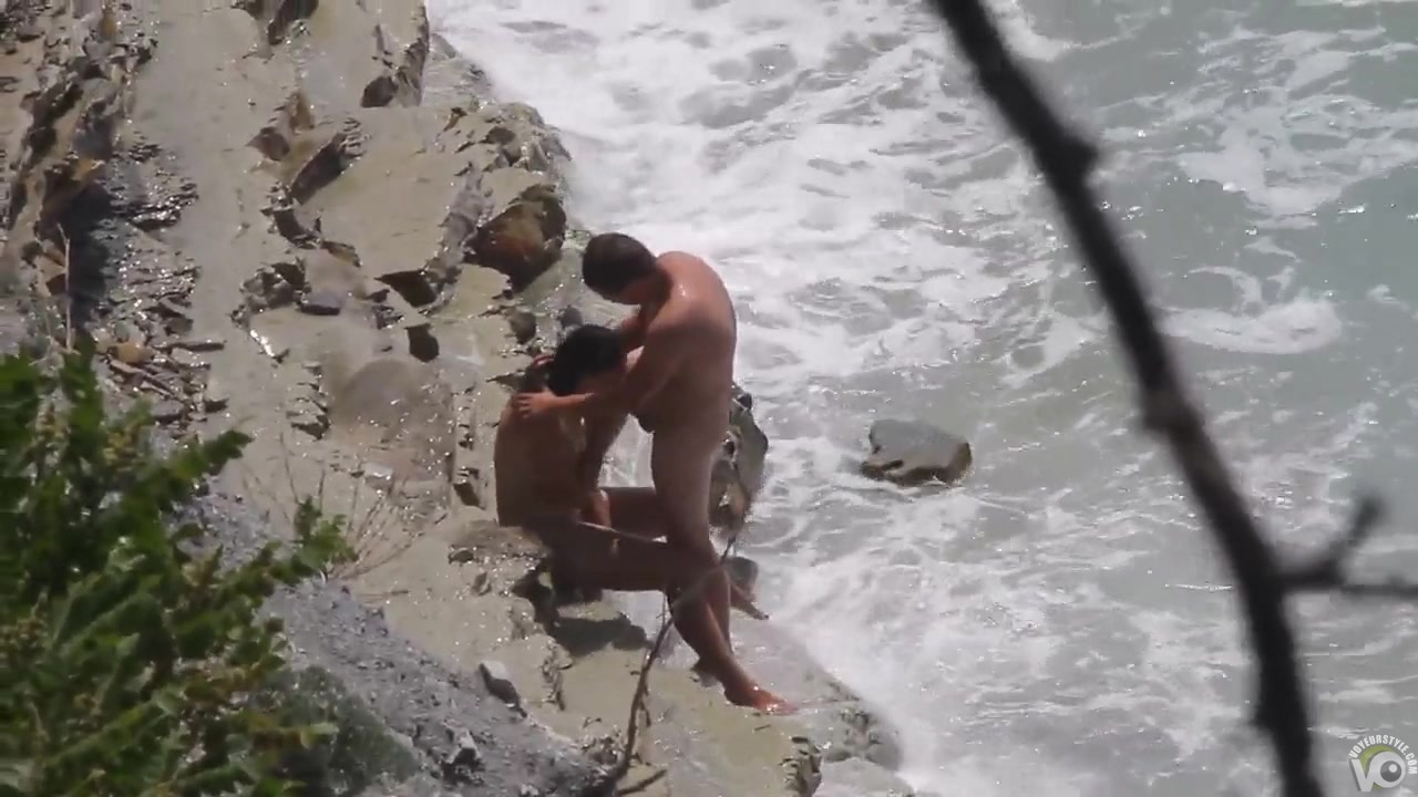 Raunchy dude has his large dick sucked on at the beach of Crimea