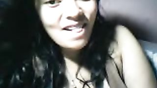 Gorgeous Filipina girl flashing her titties on webcam--_short_preview.mp4