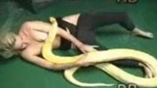 Old brave having sex with live snake--_short_preview.mp4