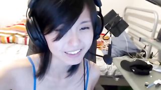 This Asian camgirl is a horny gamer girl who loves doing filthy things on cam--_short_preview.mp4